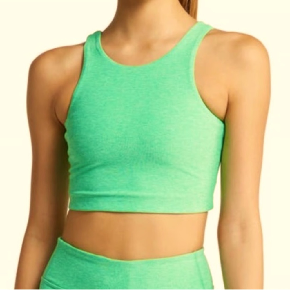 🍒NWT Outdoor Voices Venus Crop Top in Jadeite/Green. Size: XS
